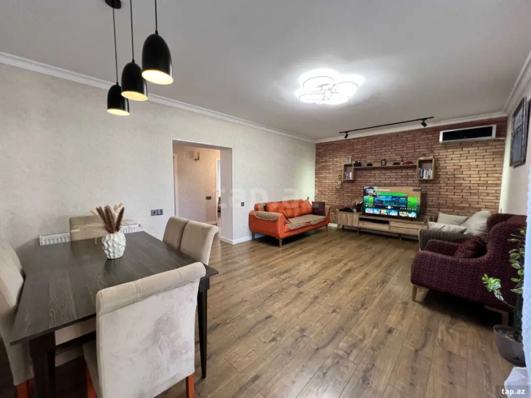Satılır 5 otaqlı mənzil 100 m²