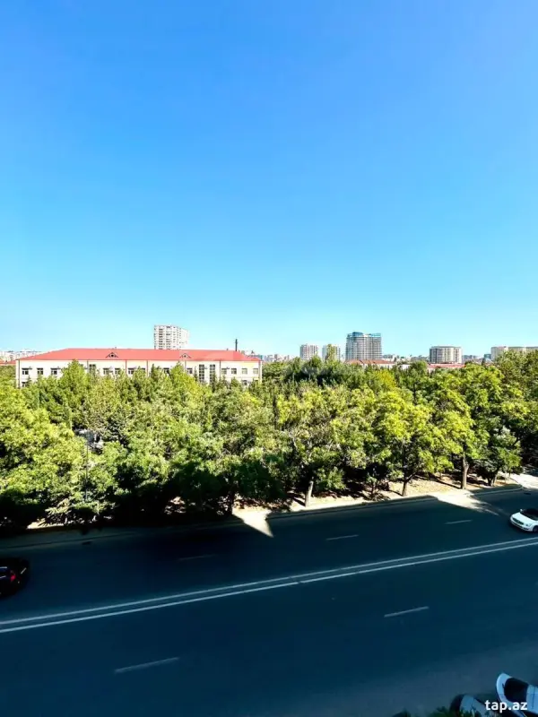 Satılır 4 otaqlı yeni tikili 135 m²