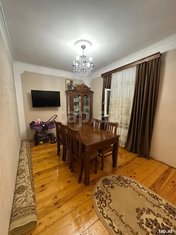 Satılır 6 otaqlı həyət evi 210 m²