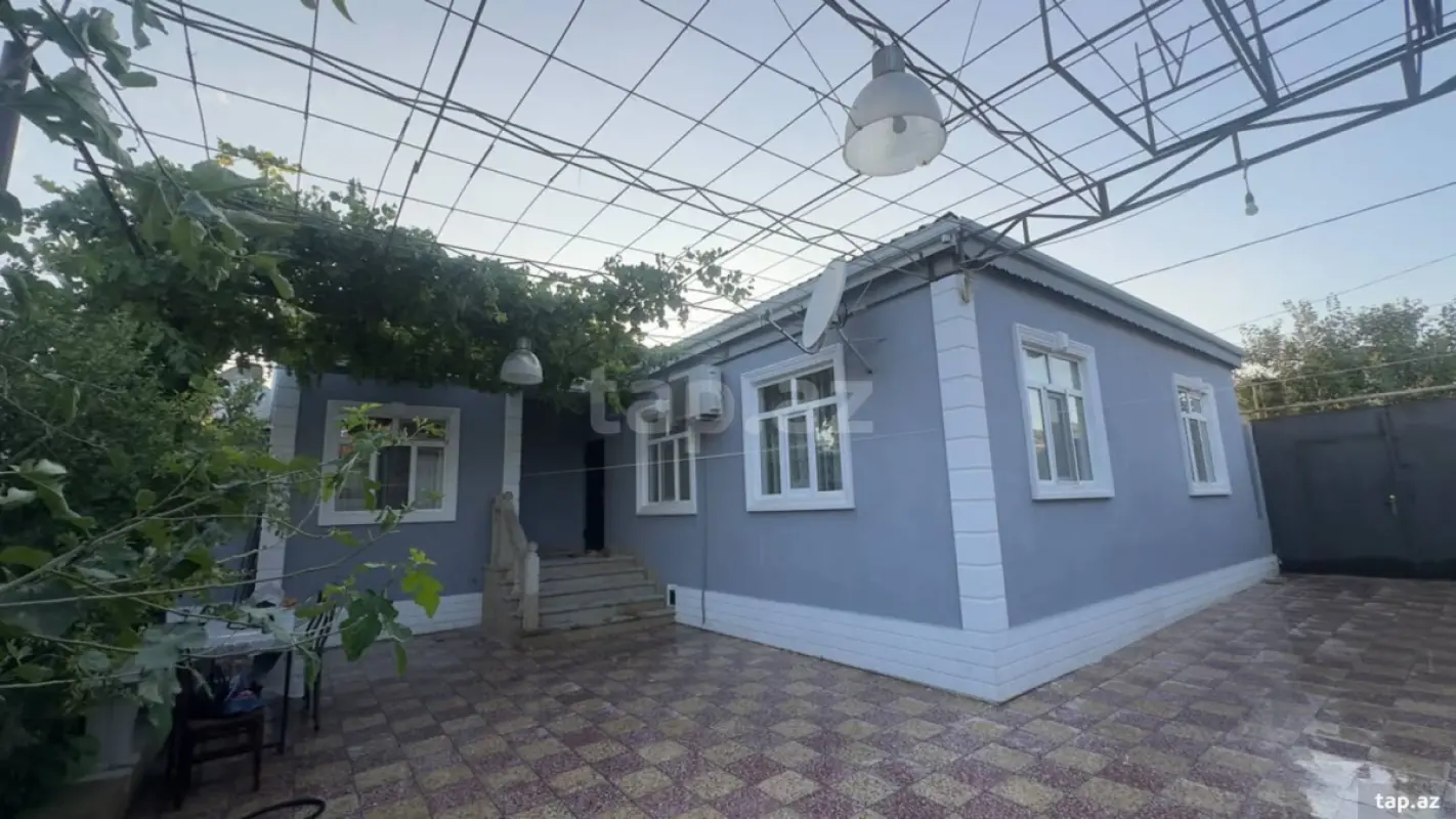 Satılır 4 otaqlı yeni tikili 180 m²