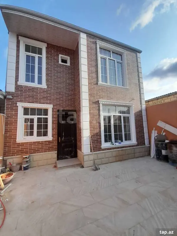 Satılır 4 otaqlı həyət evi 130 m²