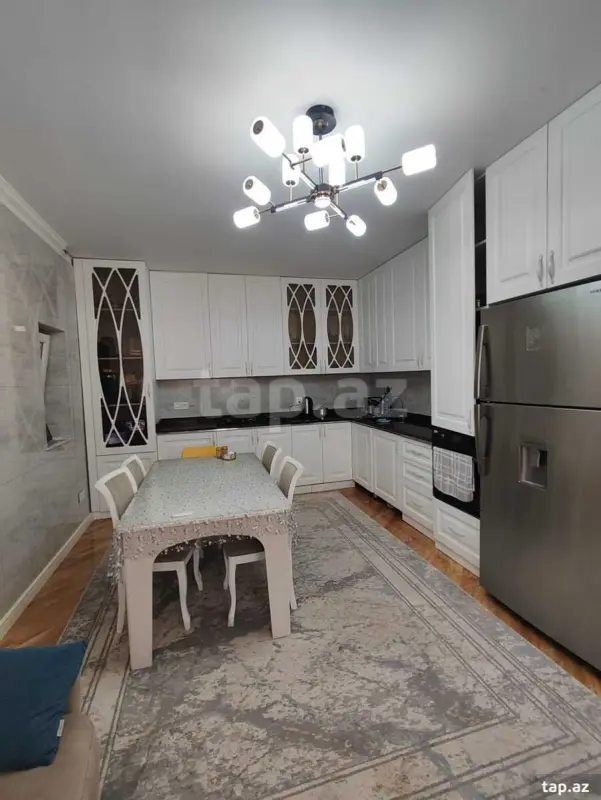 Satılır 5 otaqlı həyət evi 213 m²