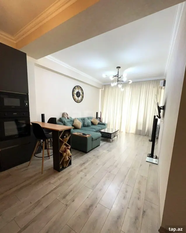 Kirayə verilir 3 otaqlı yeni tikili 95 m²