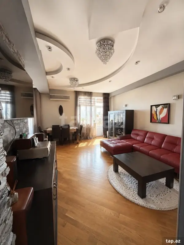 Satılır 3 otaqlı yeni tikili 120 m²