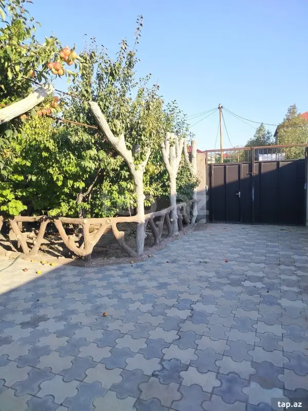 Satılır 3 otaqlı həyət evi 150 m²