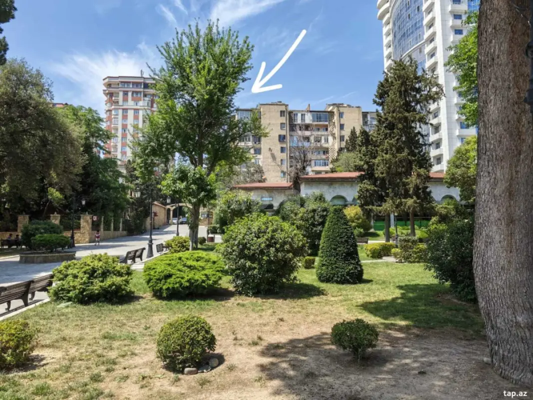 Satılır 2 otaqlı mənzil 78 m²