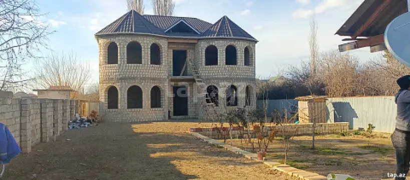 Satılır 6 otaqlı həyət evi 180 m² — Şirvan 6 otaq 180.00 m²