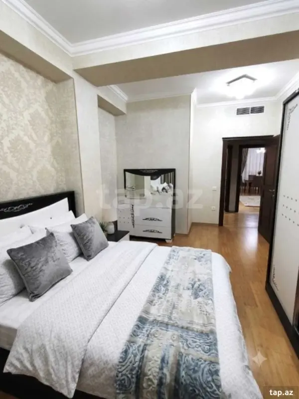 Kirayə verilir 2 otaqlı yeni tikili 78 m²