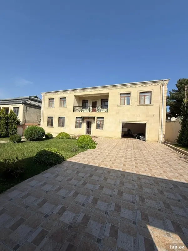 Satılır 7 otaqlı həyət evi 432 m²