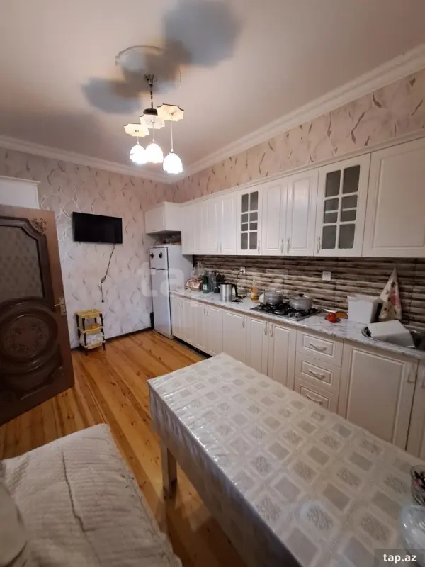 Satılır 4 otaqlı həyət evi 155 m²