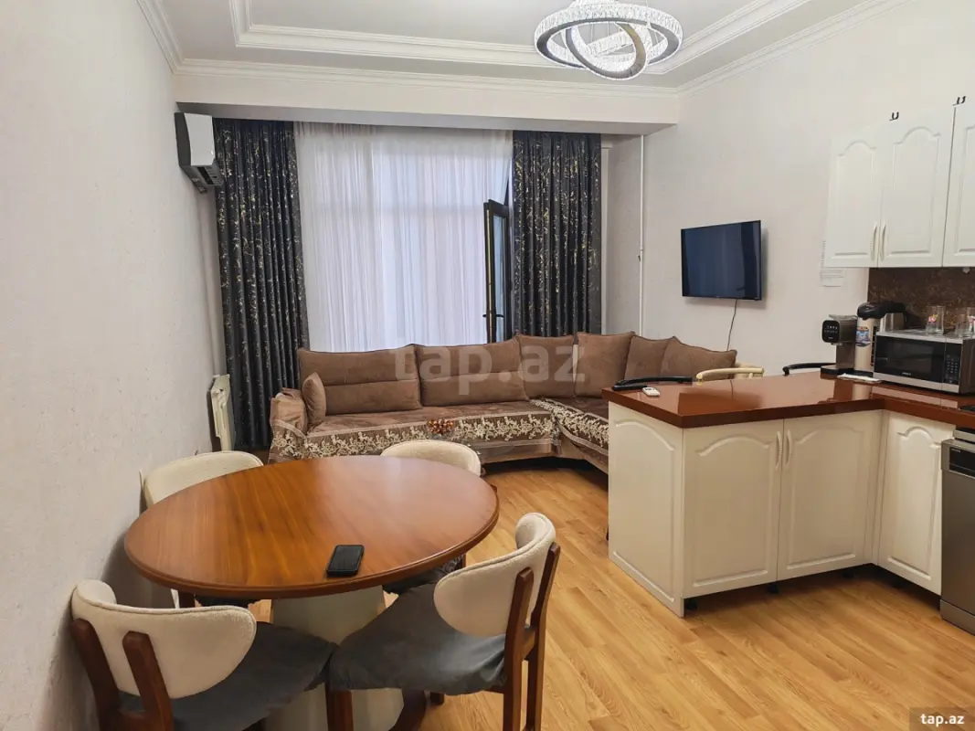 Kirayə verilir 3 otaqlı yeni tikili 110 m²
