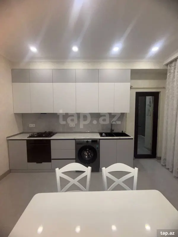 Kirayə verilir 2 otaqlı yeni tikili 70 m²