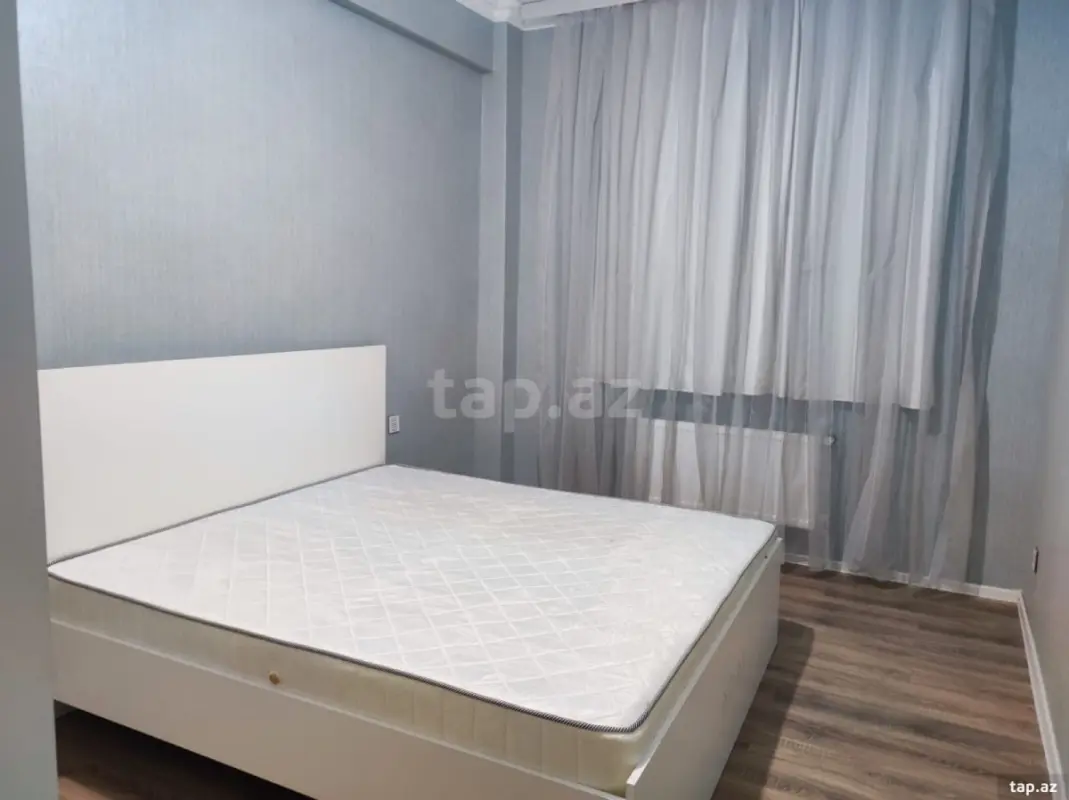 Satılır 4 otaqlı mənzil 110 m²