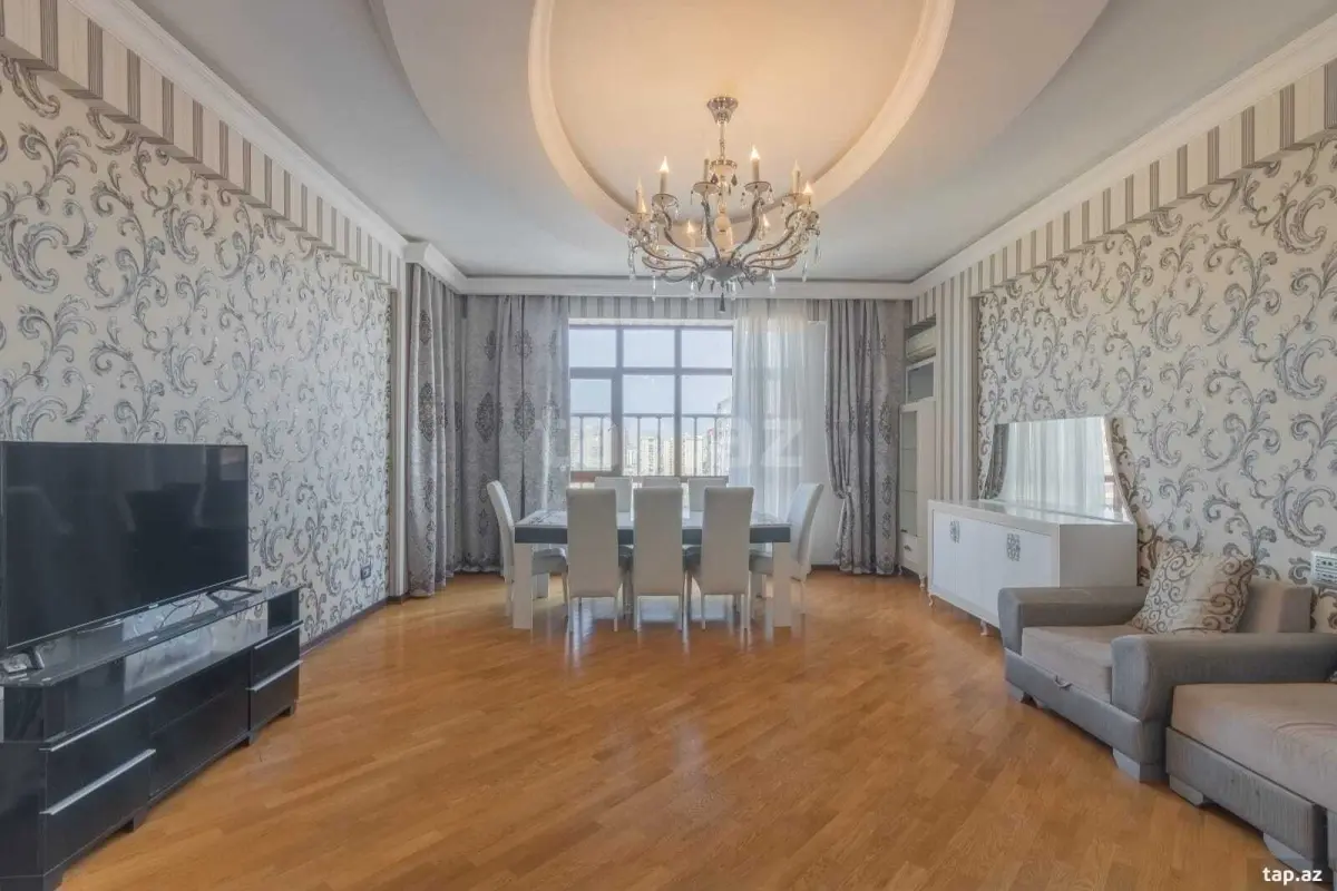 Kirayə verilir 3 otaqlı yeni tikili 135 m²