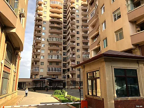 Kirayə verilir 3 otaqlı yeni tikili 150 m² — Bakı 3 otaq 150.00 m²