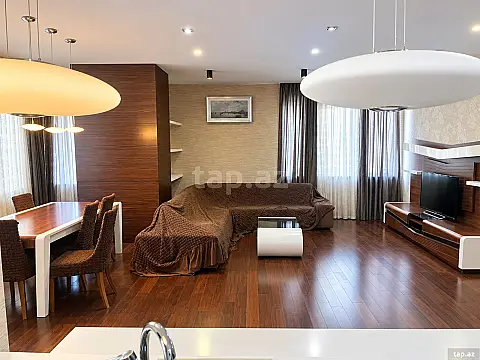 Kirayə verilir 2 otaqlı yeni tikili 135 m² — Bakı 2 otaq 135.00 m²