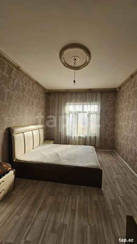 Kirayə verilir 4 otaqlı mənzil 120 m²