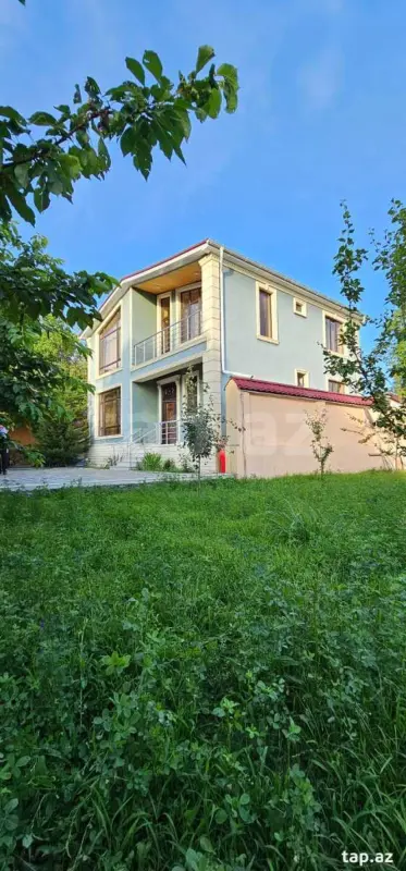 Kirayə verilir 4 otaqlı həyət evi 200 m²