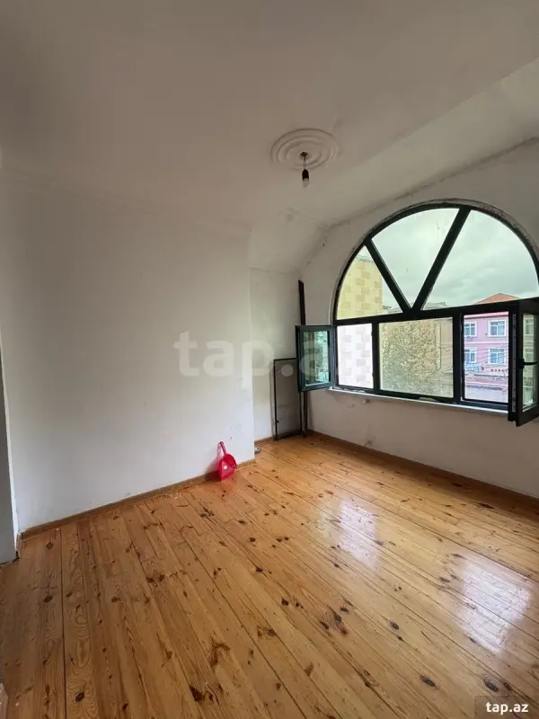 Kirayə verilir 2 otaqlı yeni tikili 60 m²