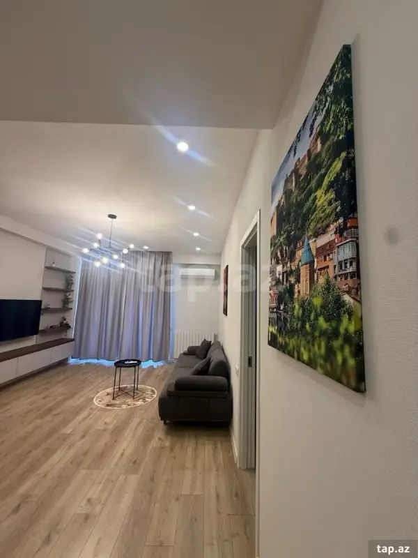 Kirayə verilir 2 otaqlı yeni tikili 80 m²