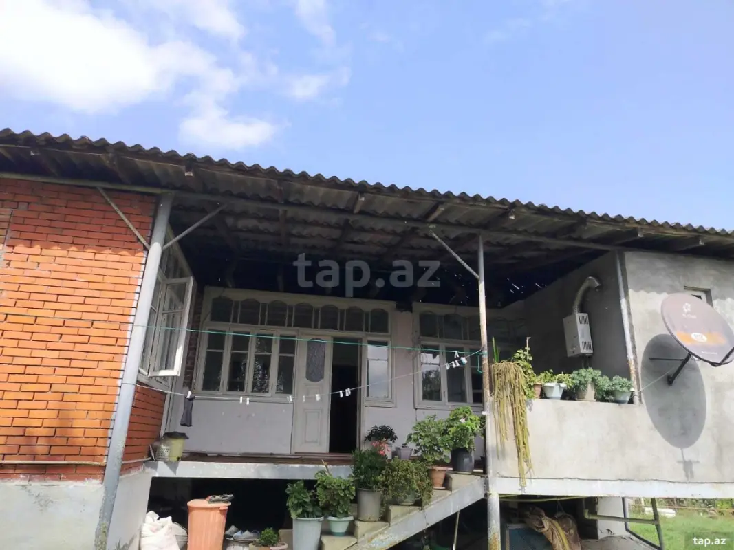 Kirayə verilir 2 otaqlı həyət evi 320 m²
