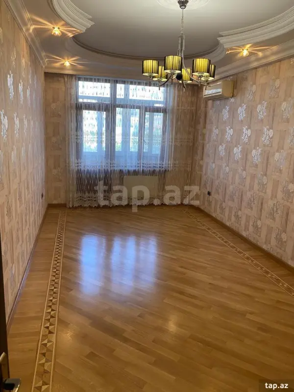 Satılır 3 otaqlı yeni tikili 140 m²
