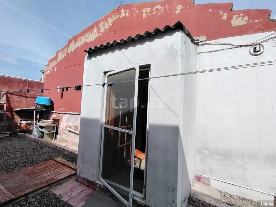 Satılır 4 otaqlı həyət evi 80 m²