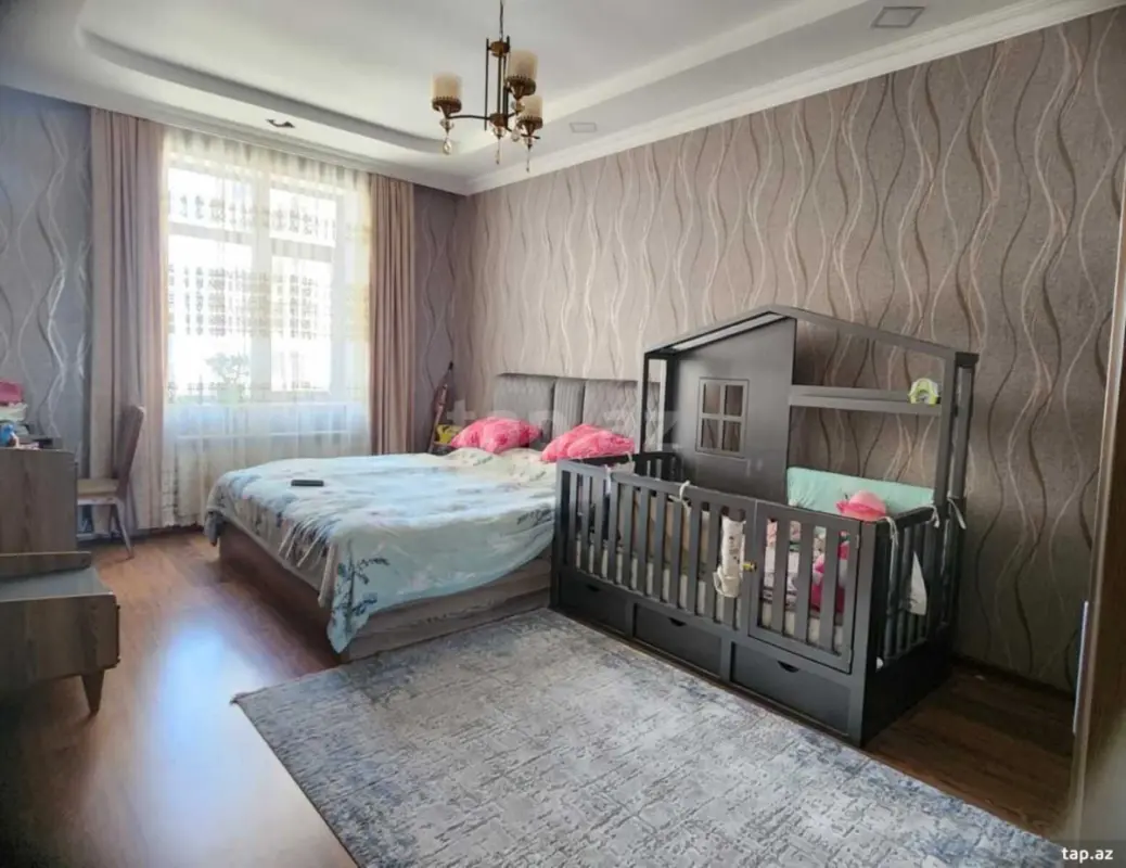 Satılır 4 otaqlı yeni tikili 150 m²