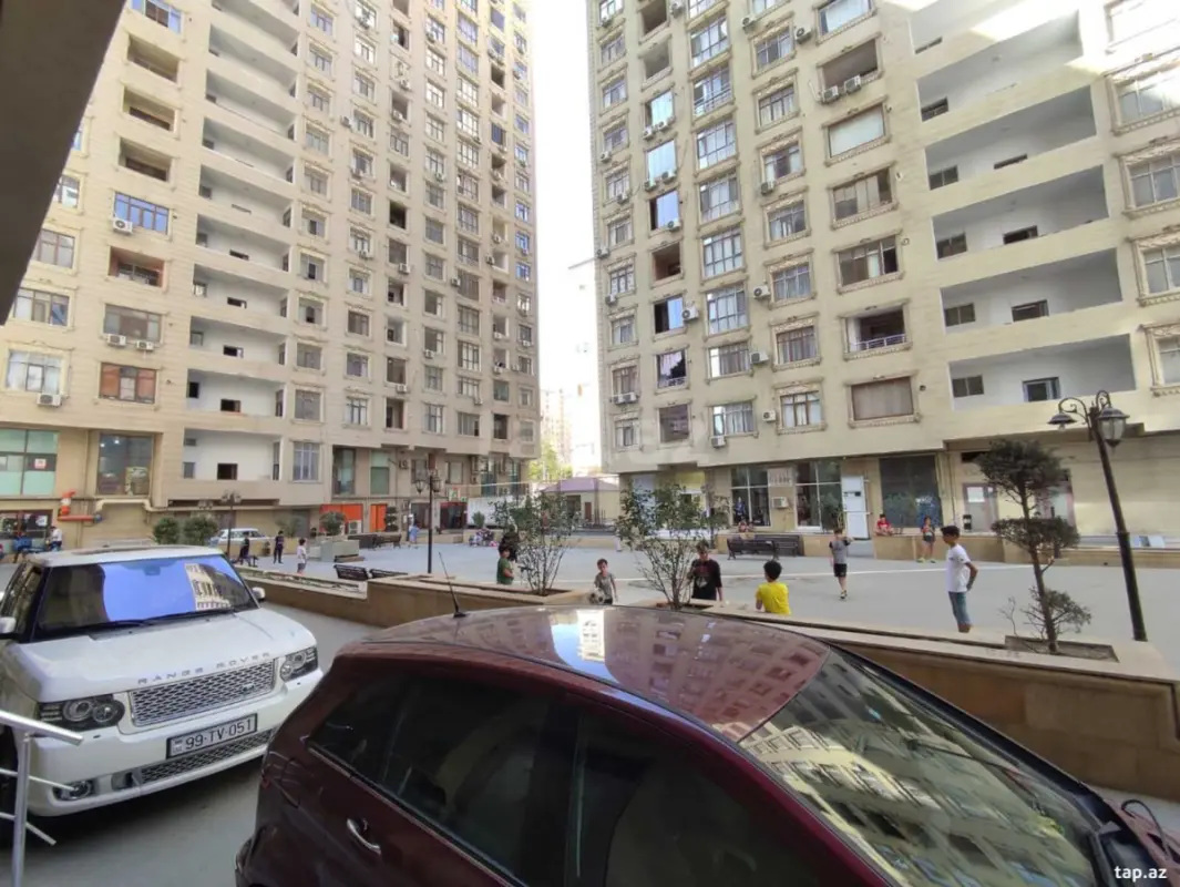 Kirayə verilir 2 otaqlı yeni tikili 70 m²