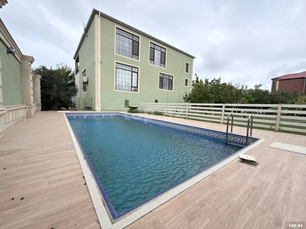 Satılır 6 otaqlı həyət evi 950 m²