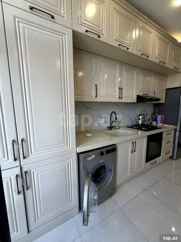 Satılır 2 otaqlı yeni tikili 61 m²