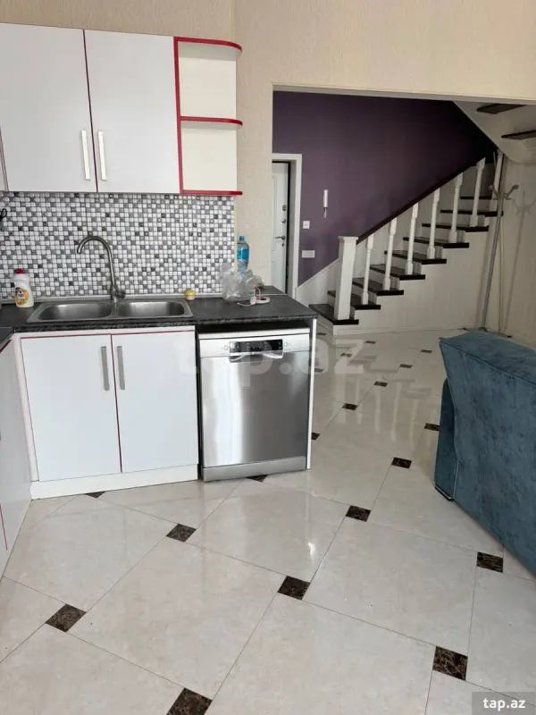 Kirayə verilir 3 otaqlı yeni tikili 120 m²