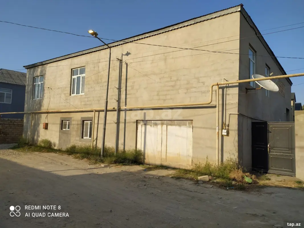 Satılır 9 otaqlı həyət evi 260 m²
