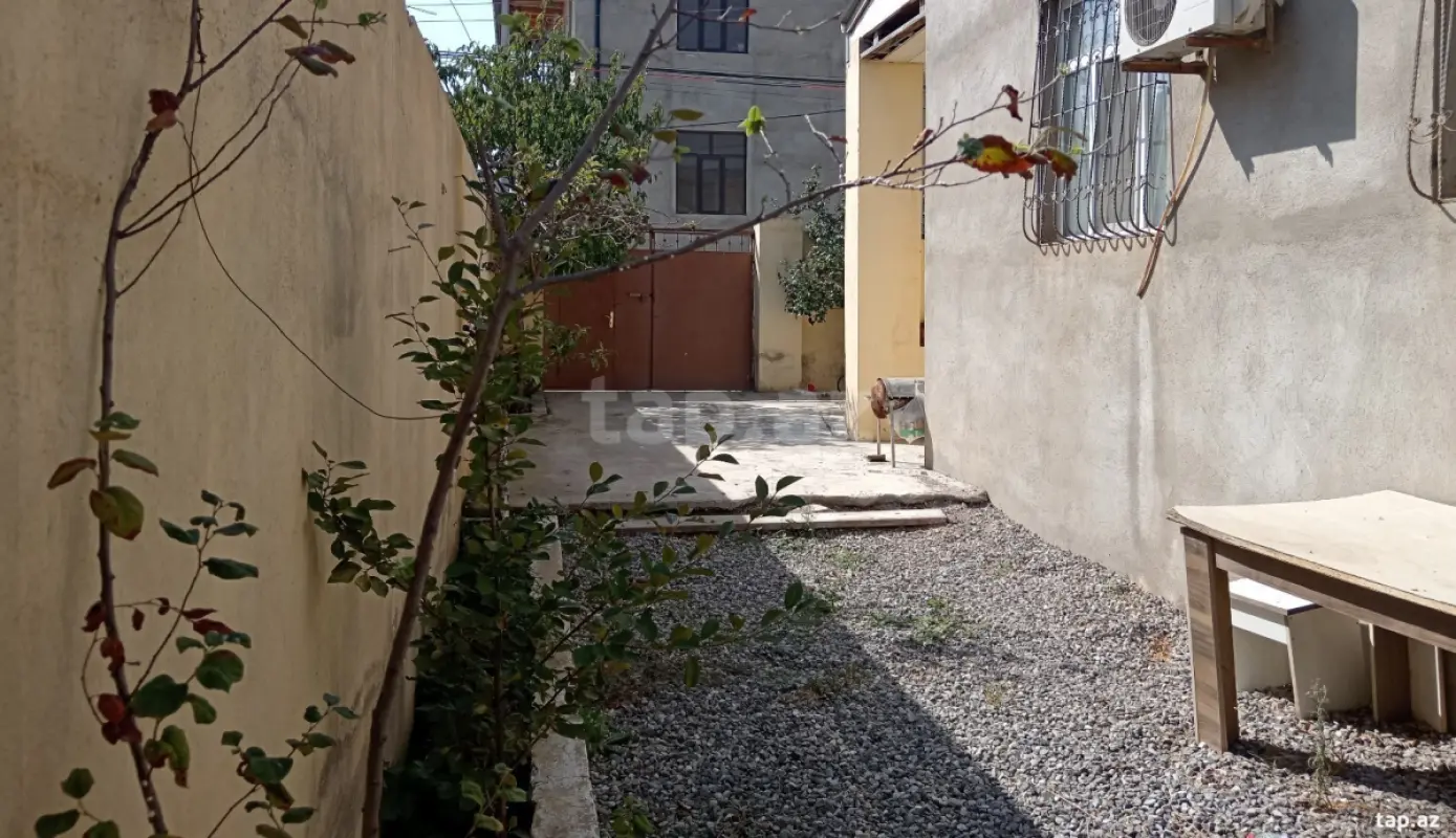 Satılır 4 otaqlı həyət evi 3100 m²