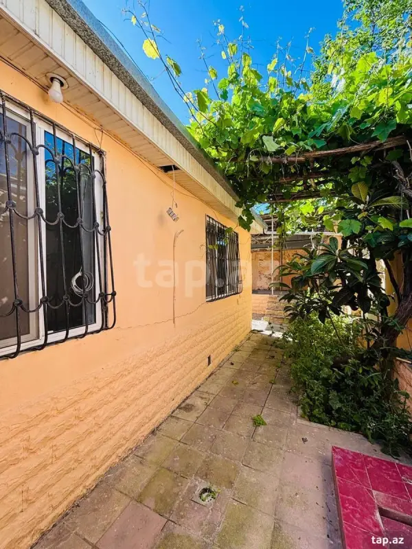 Satılır 3 otaqlı həyət evi 100 m²