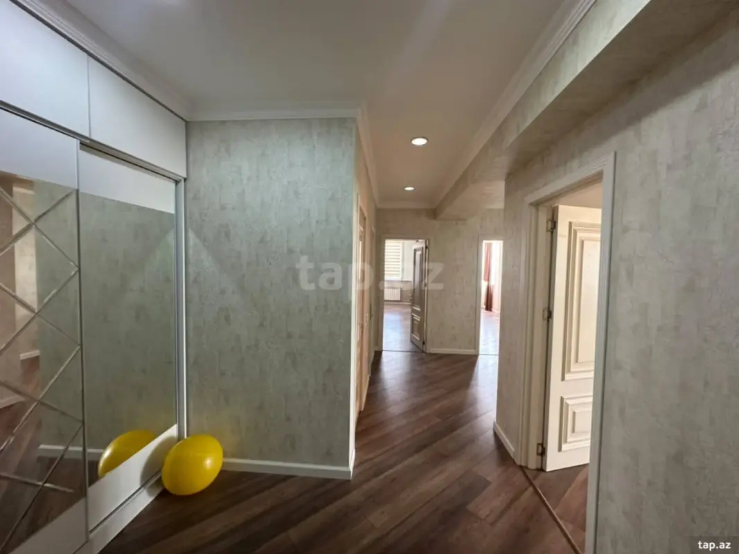 Satılır 3 otaqlı yeni tikili 120 m²