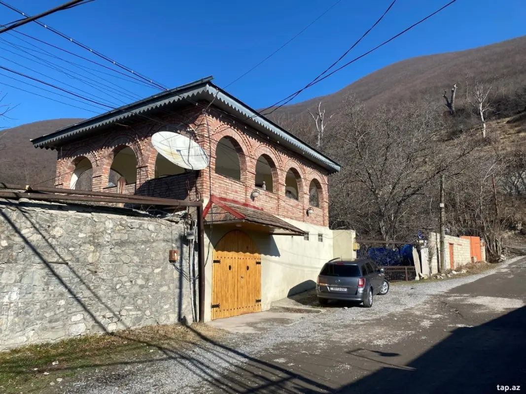 Kirayə verilir 2 otaqlı həyət evi 80 m²