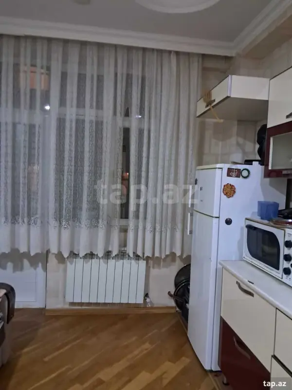Kirayə verilir 3 otaqlı yeni tikili 125 m²