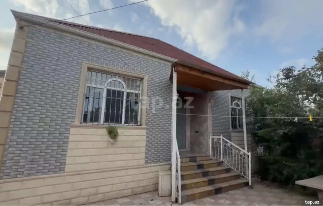 Satılır 4 otaqlı həyət evi 120 m²