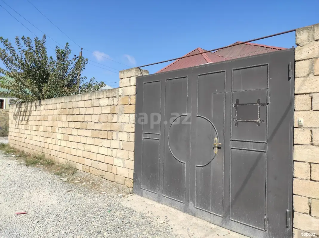 Satılır 3 otaqlı həyət evi 250 m²