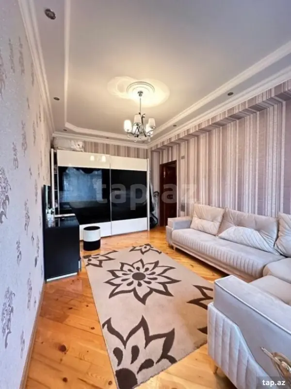 Satılır 3 otaqlı yeni tikili 100 m²