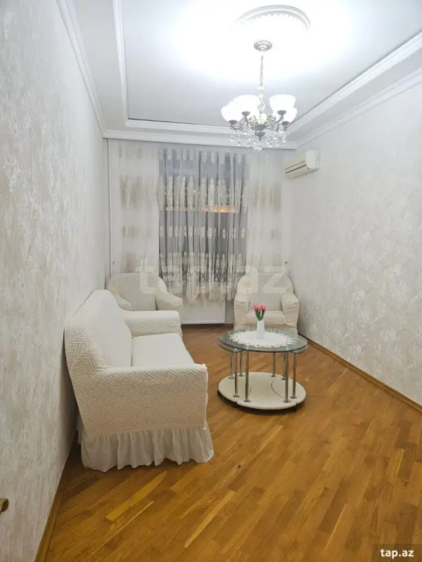 Kirayə verilir 2 otaqlı mənzil 68 m²
