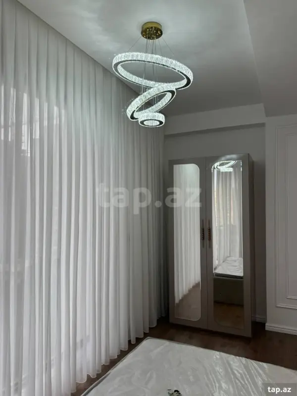 Kirayə verilir 3 otaqlı yeni tikili 80 m²