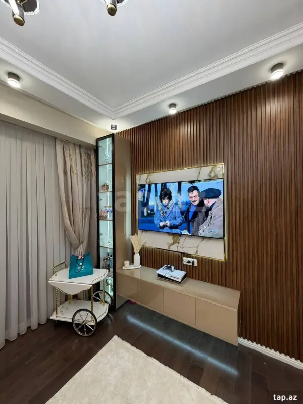 Satılır 3 otaqlı yeni tikili 83 m²