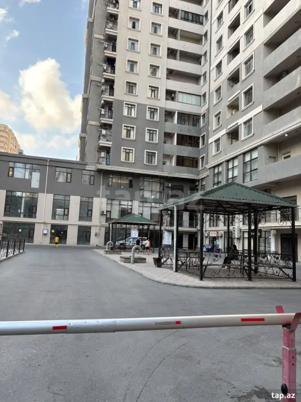 Satılır 2 otaqlı yeni tikili 118 m²