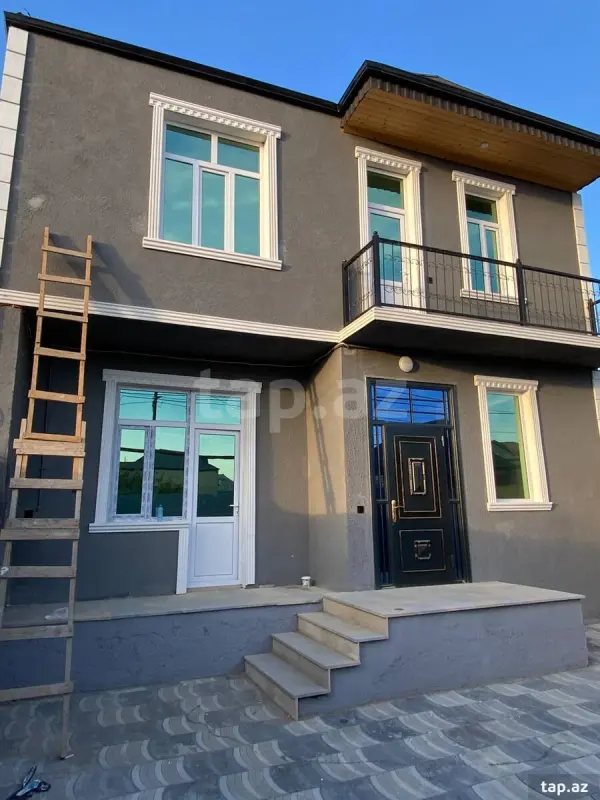 Satılır 4 otaqlı həyət evi 144 m²
