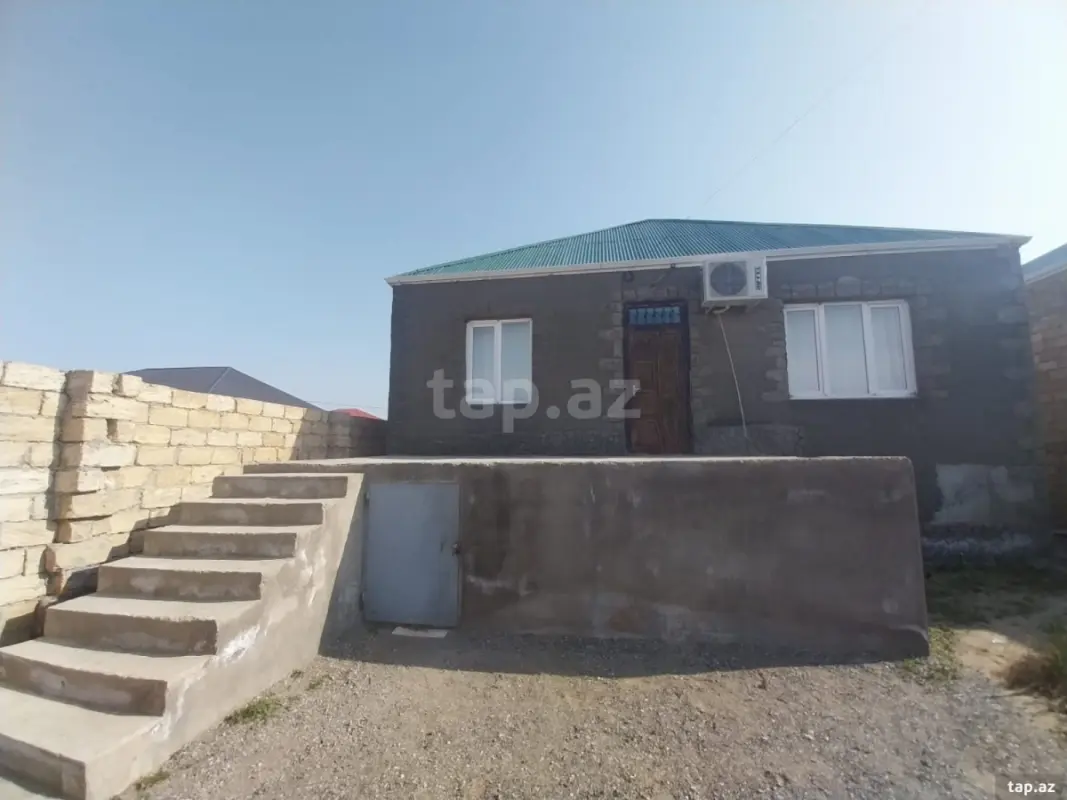 Satılır 3 otaqlı həyət evi 100 m²