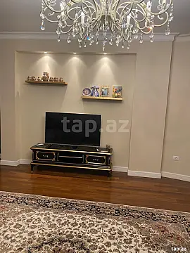 Kirayə verilir 3 otaqlı yeni tikili 150 m² — Bakı 3 otaq 150.00 m²