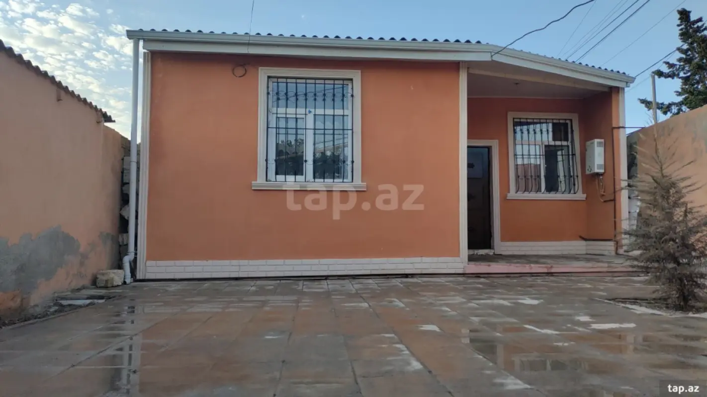Kirayə verilir 2 otaqlı həyət evi 65 m²