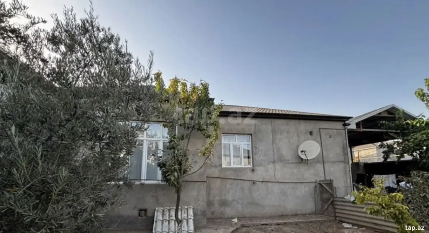 Satılır 5 otaqlı həyət evi 100 m²